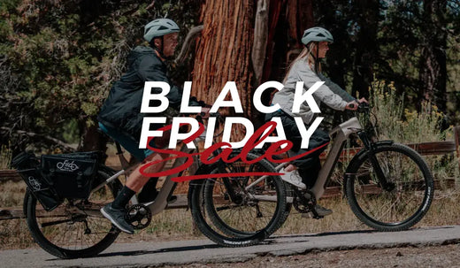 Ein Paar unternahm eine Fahrt mit Fiido Nomads Elektrofahrrädern.